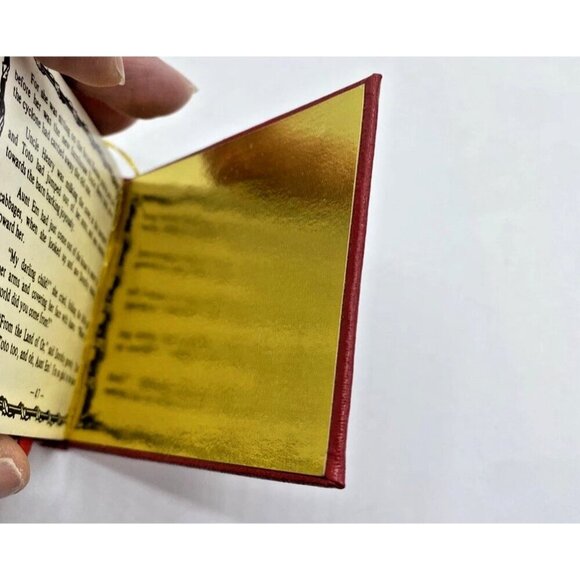 Vintage Kurt Adler Christmas Ornament The Wizard of Oz Mini Book 1984 Red Gold - Picture 11 of 13